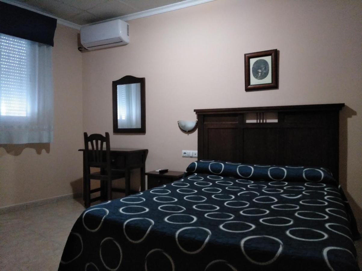 Hostal El Poligono Hotel Lucena Luaran gambar