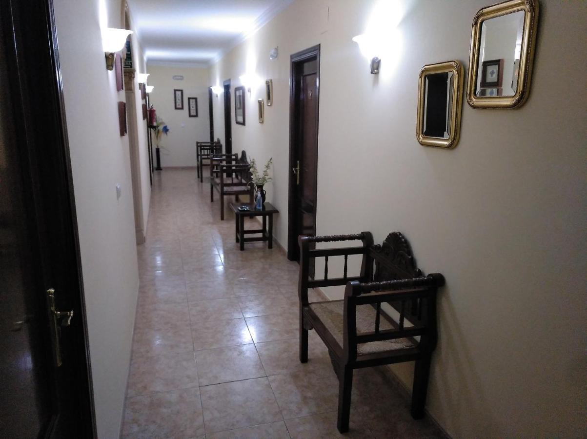 Hostal El Poligono Hotel Lucena Luaran gambar